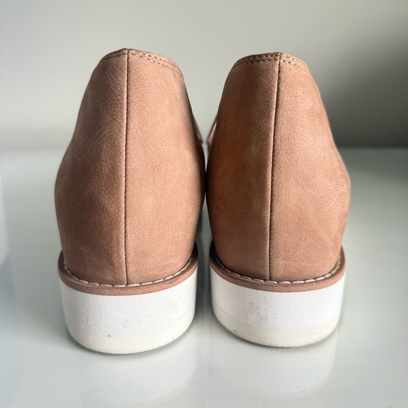 Eileen Fisher Ken Tumbled Nubuck Leather Sandal Elastic Platform Size 8 - Picture 4 of 11